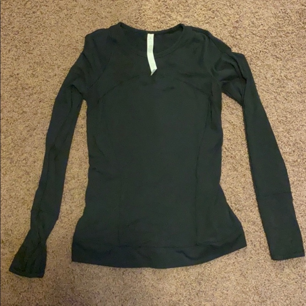 Lulu Long Sleeve, Size 6.